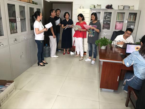 1012 积极创建文明办公室  大力推进系部文化建设—顾君1.jpg