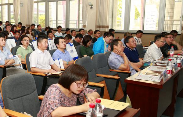 0521以新状态和新姿态踏上“双创”新征程——记我校建设省级创新创业实验室之路-朱亚忠张雨笋2.jpg