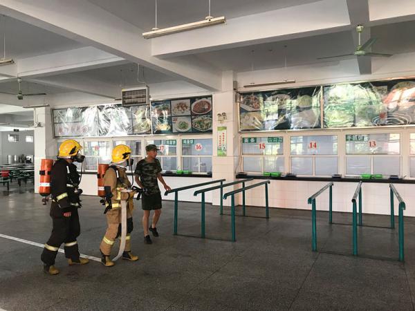 0905市经开区消防大队来我校开展消防安全专项检查5.jpg