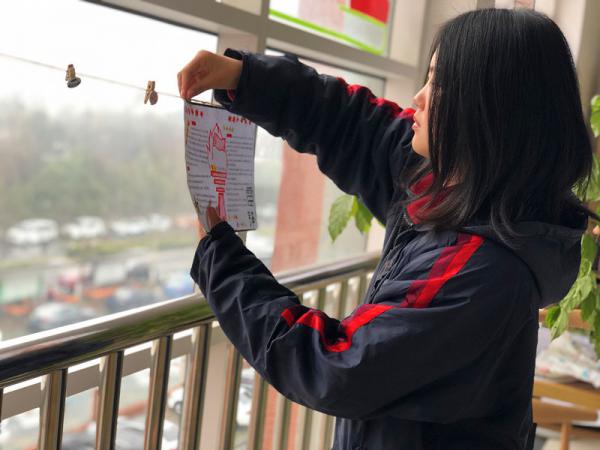 0304学习雷锋好榜样，争做红船好青年——秀水中专信息系学雷锋系列活动之手抄报评比-徐玲芳丁靓4.jpg