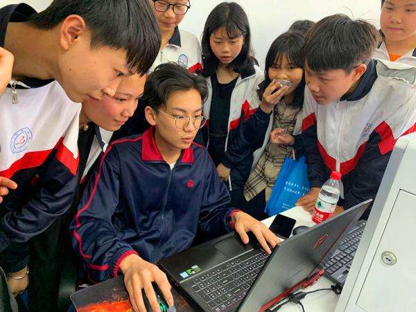 0510����ְҵ���� �˽�רҵ���ܡ����Ϻ���ҵ���ǽ�ѧ��ʦ������У����רҵ����-ʷԴ1.JPG