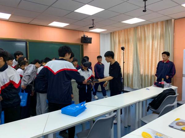 0510����ְҵ���� �˽�רҵ���ܡ����Ϻ���ҵ���ǽ�ѧ��ʦ������У����רҵ����-ʷԴ3.JPG