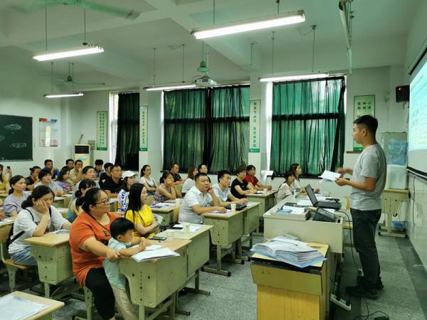 0825��УЯ�� ��ͬ�ɳ�������������ˮ�е�רҵѧУ�ٿ�2019�������ҳ���-ʷԴ5.jpg