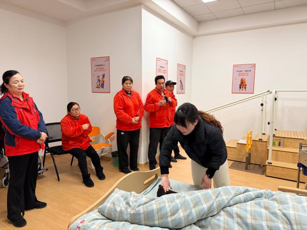 �ְ��ֽ� ������ѧ������ˮ��ר��ʦ��������...