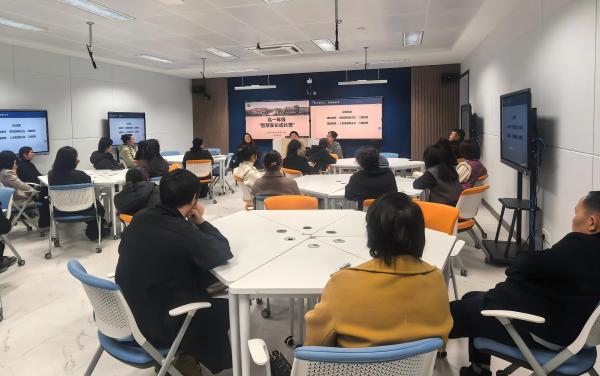 �Ҹ���+��ح��ѧУ����ͥ��˫�򱼸������ⳡ...